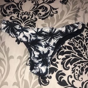 ROMWE swimsuit bottoms
